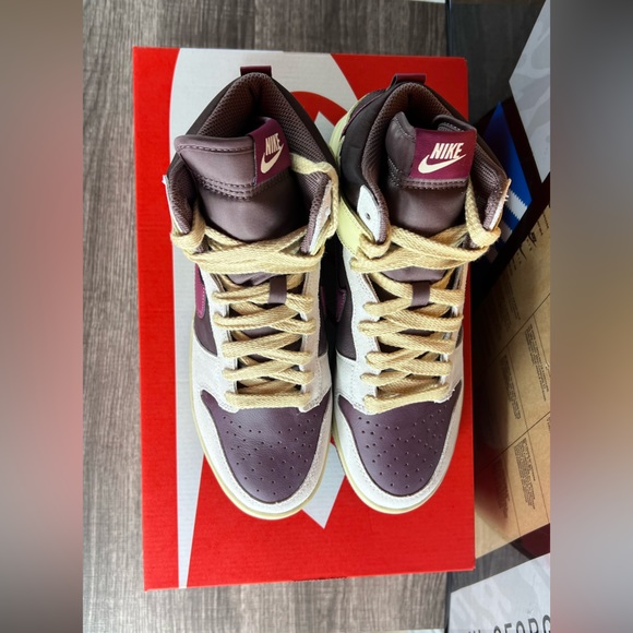 New Nike Dunk High 1985, (Womans),sizes 9.5, 10 - Picture 6 of 7